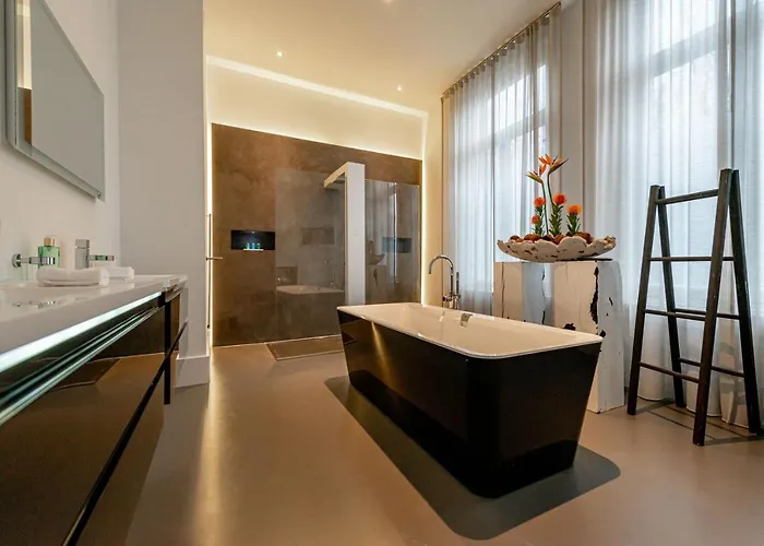 Hotel Bossche Stationsweg 2*