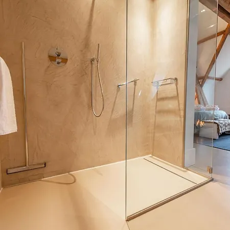 Otel Bossche Stationsweg 2*